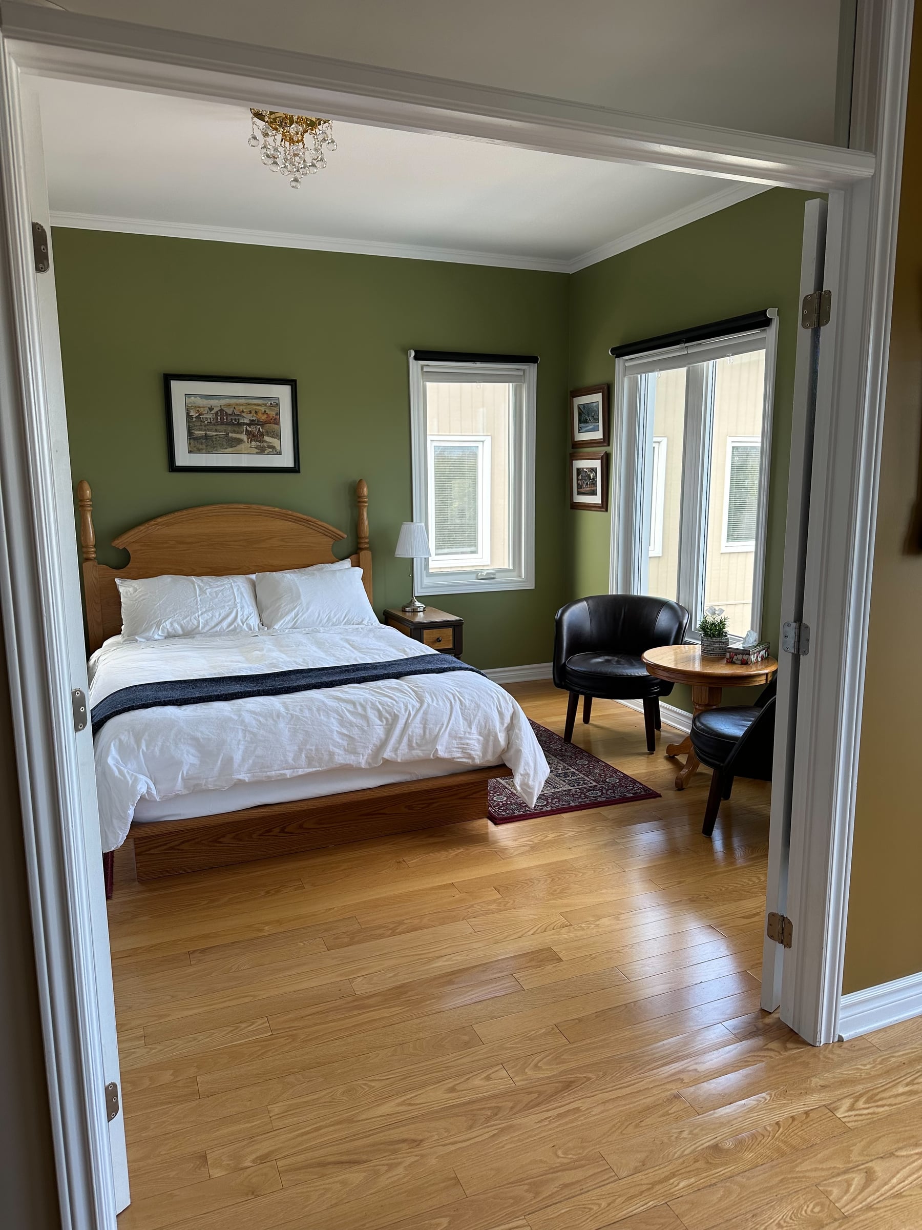 Room 1 — main view