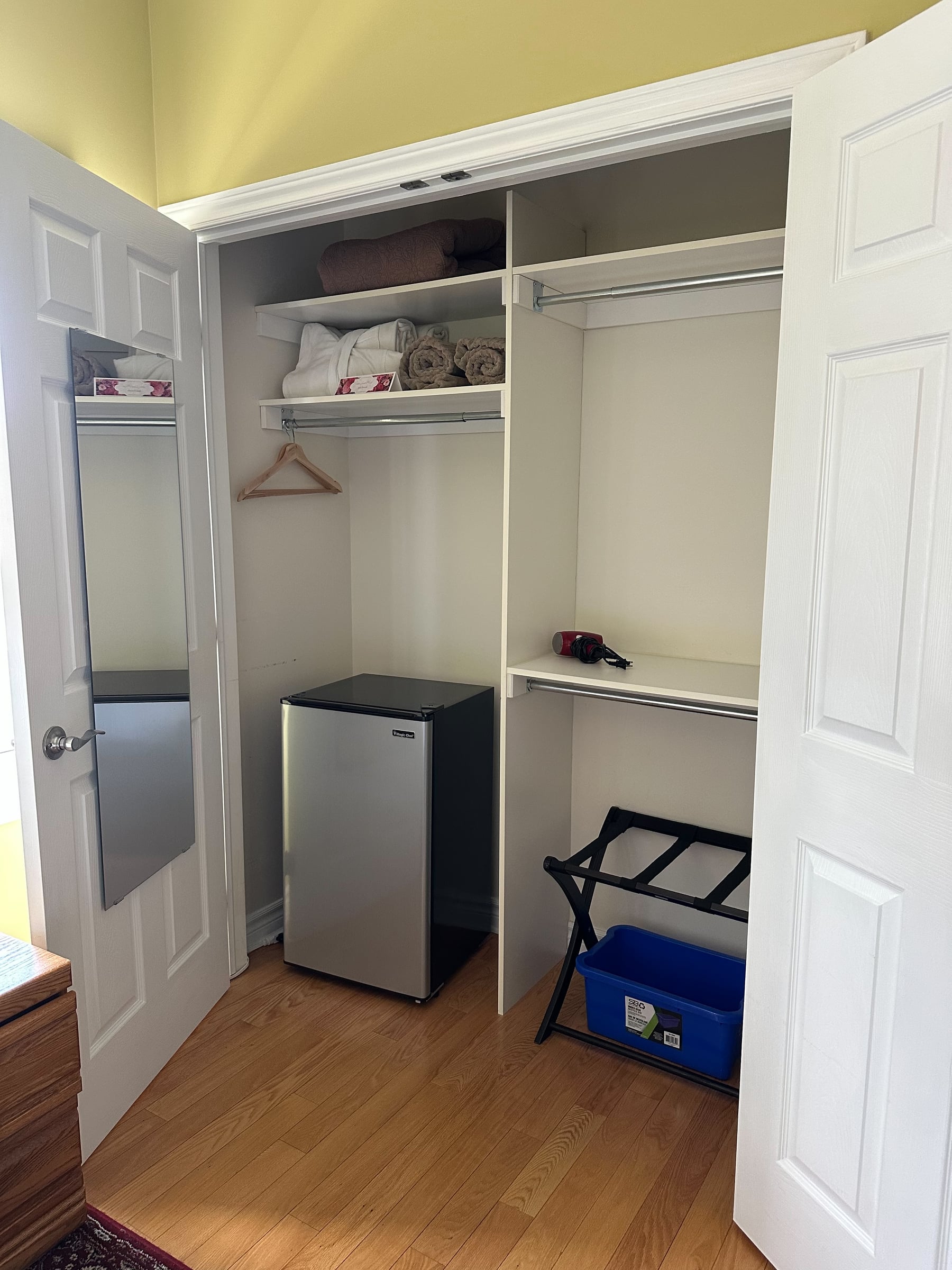 Room 3 — closet
