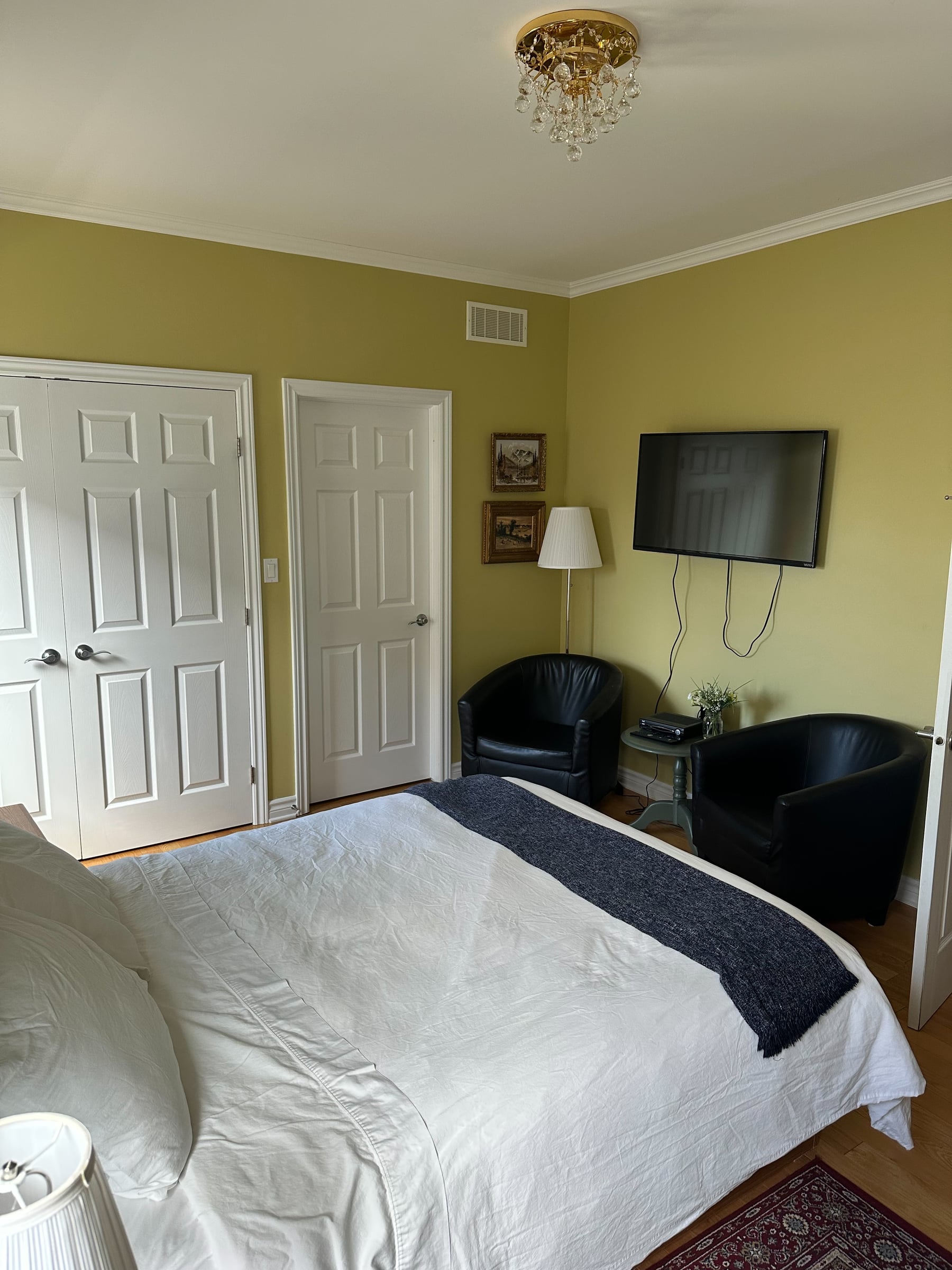 Room 3 — alternate angle